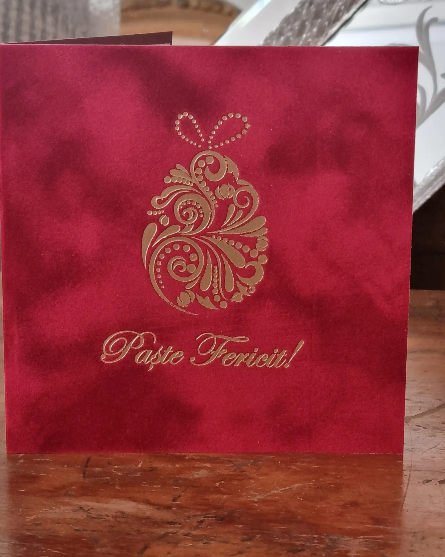 Felicitare Paște eleganta din catifea roșie - poza 1