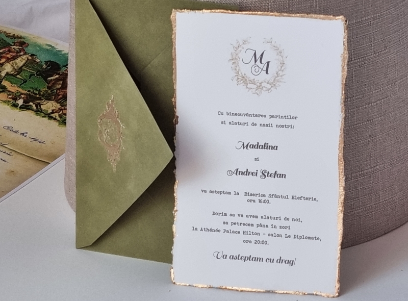 Invitație nunta cu plic verde olive și foita aur - poza 2
