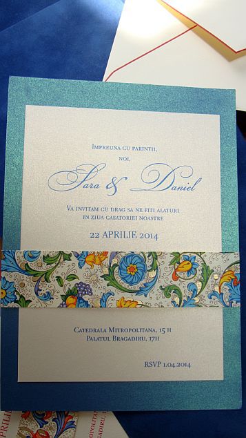 Invitatie nunta cu esarfa din hartie decorativa albastru si auriu - poza 5