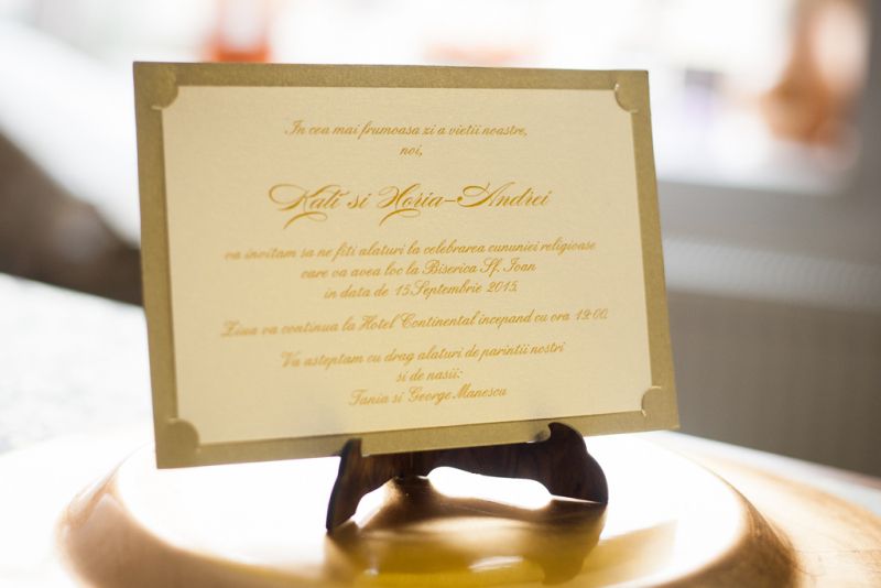 Invitatie nunta eleganta auriu cu crem - poza 2